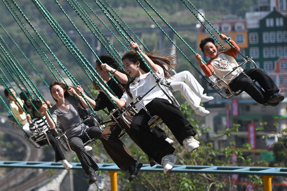 4��4�գ��ο������츢�����ĺ��С���������档���� ������ ��