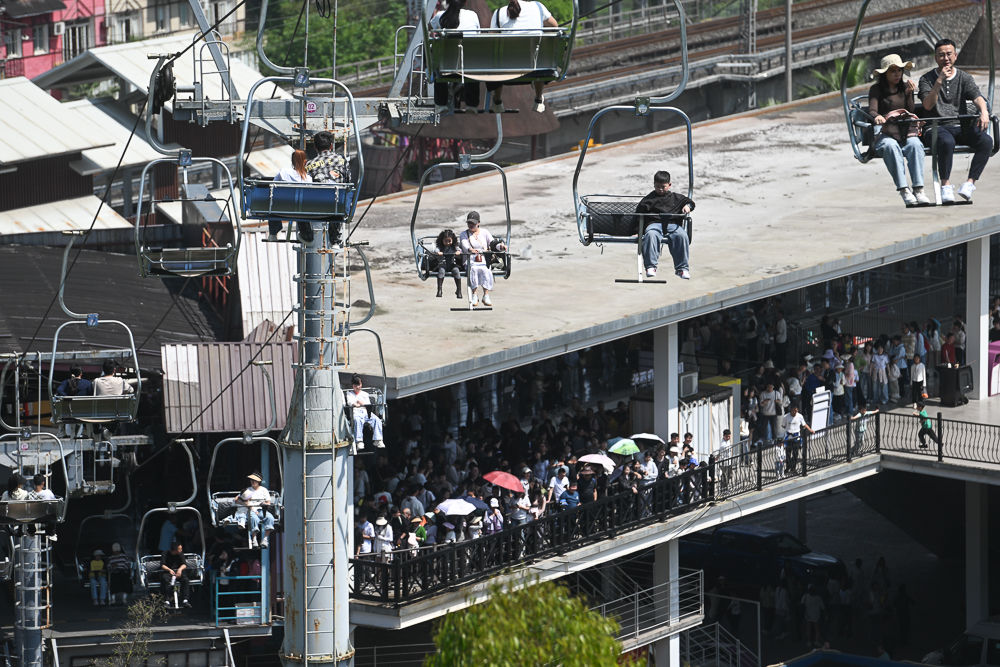 4��4�գ��ο������츢�����ĺ��С���������档���� ������ ��