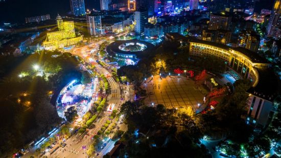 图为2025丰都庙会巡游。丰都县委宣传部 供图 图为2025丰都庙会巡游。丰都县委宣传部 供图