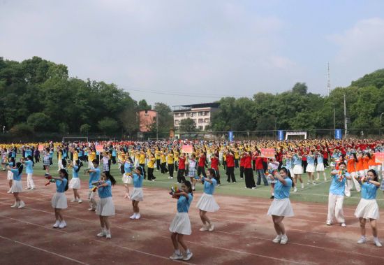 ͼΪ��ֳ���ǧ���˶����������١������� ��