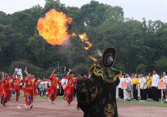 ͼΪ��ֳ����ݴ����»������� ��