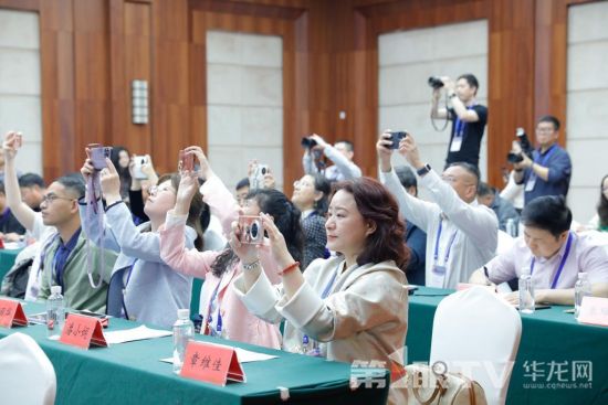 �λỪ��ý��������ڻ᳡���м�¼����1��TV-���������� ʯ�� ��