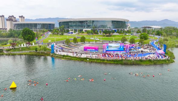图为比赛现场。龚长浩 摄 图为比赛现场。龚长浩 摄