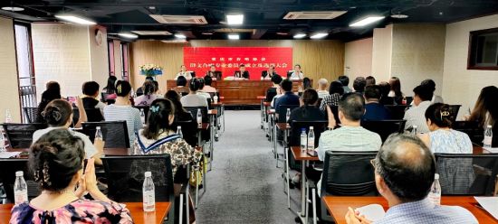 ͼΪ��������ֳ�����ϲƽ ��
