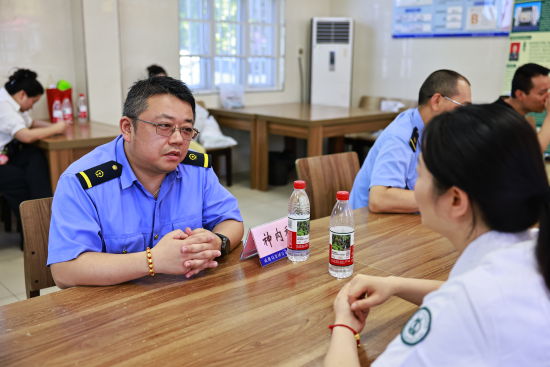 图为义诊活动现场。孔焕鑫 摄 图为义诊活动现场。孔焕鑫 摄