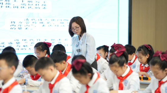 图为《中华大地多美丽》课例展示。李宇 摄 图为《中华大地多美丽》课例展示。李宇 摄