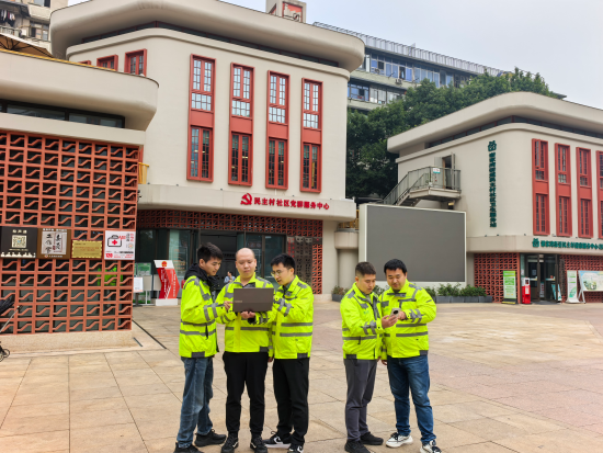 图为中国移动重庆公司开展网络优化工作。 中国移动重庆公司供图 图为中国移动重庆公司开展网络优化工作。 中国移动重庆公司供图