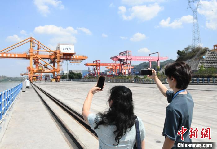 ����ý������۽�����½����ͨ����������Ŧ����