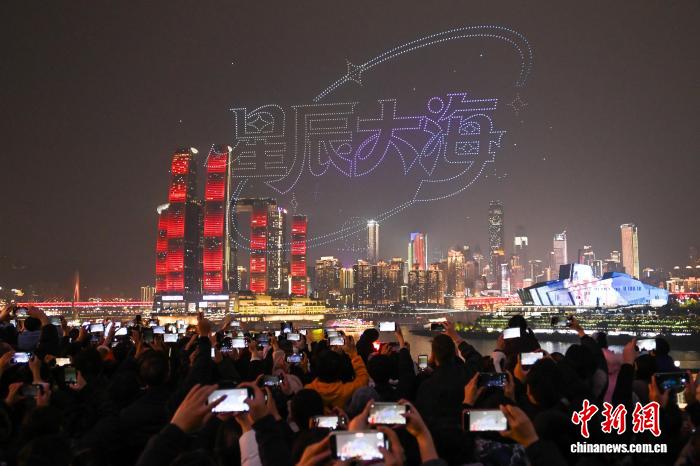 ���죺���˻��ƹ����͡��ǳ��󺣡�