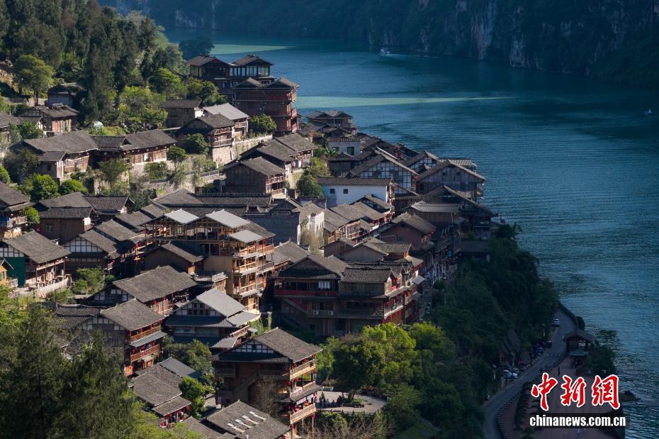 ǧ����������� ���չ�̲�뻭��