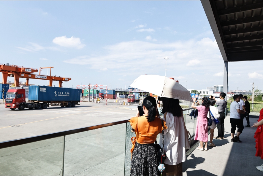 �����ɱ��̱�������½����ͨ�����١��峵������