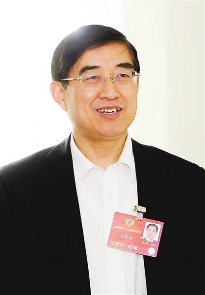 全国政协委员,市政协副秘书长王济光:创新内陆开放模式重庆应有更大